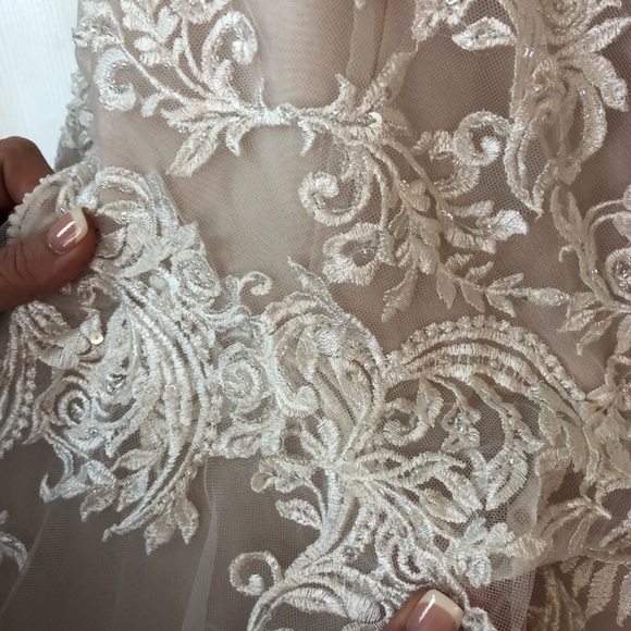 Brand new Stella York wedding gown - Picture 4 of 5